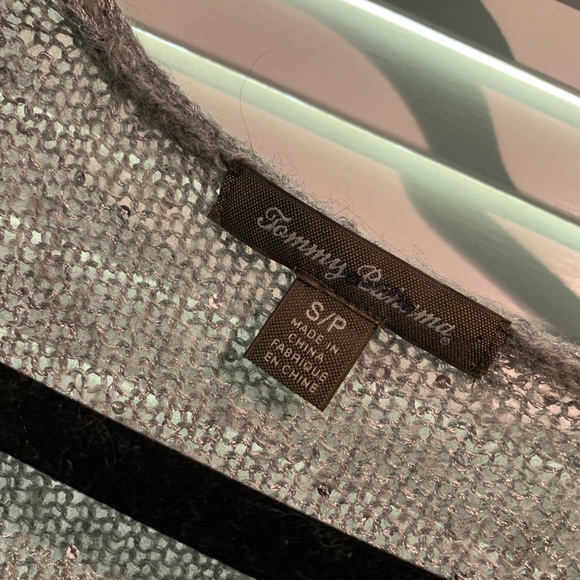 Festive Tommy Bahama sequined sweater S - Picture 2 of 2